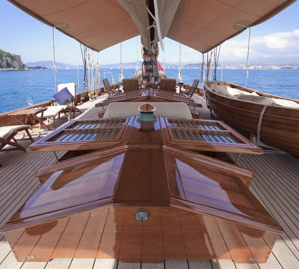 Yacht ALTAIR, Fife & Co | CHARTERWORLD Luxury Superyacht Charters